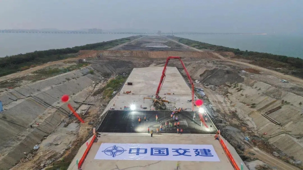 2021年10月9日，太湖隧道所有主體結構施工全部完成，隧道實現(xiàn)全封閉。