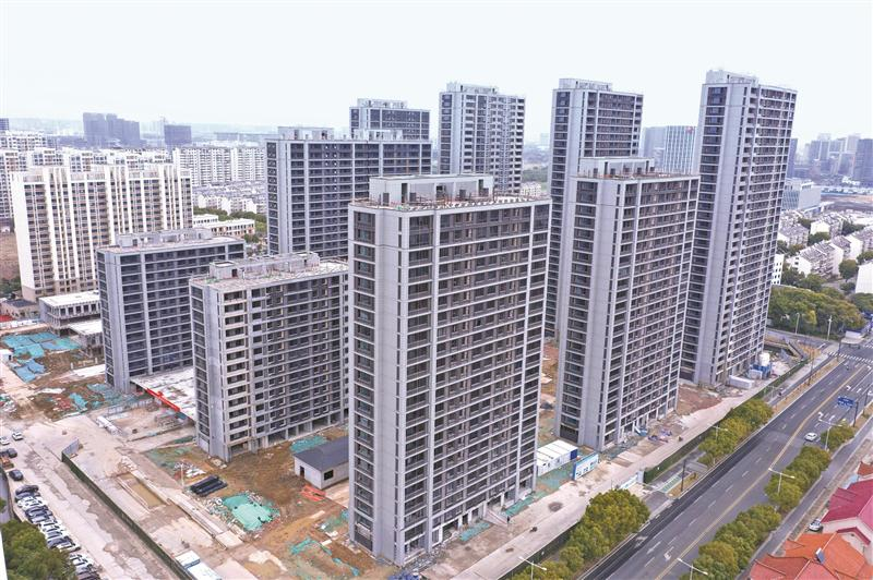 今年46個(gè)項(xiàng)目助力民生改善、產(chǎn)業(yè)升級(jí)，城中村改造精塑城市“新封面”